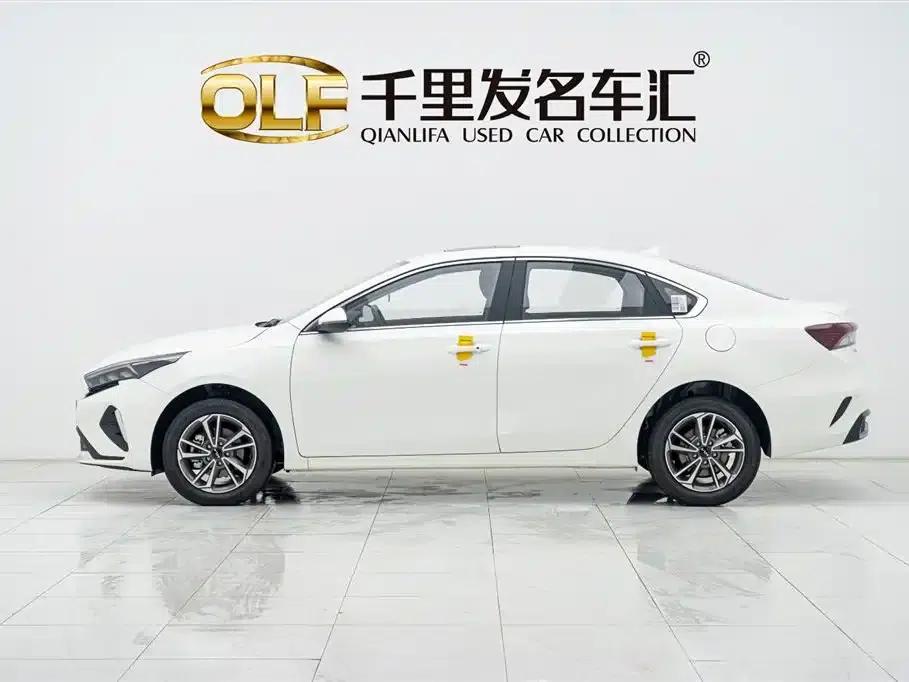 Kia K3 2024 1.5L CVT Comfort Edition — миниатюра 7