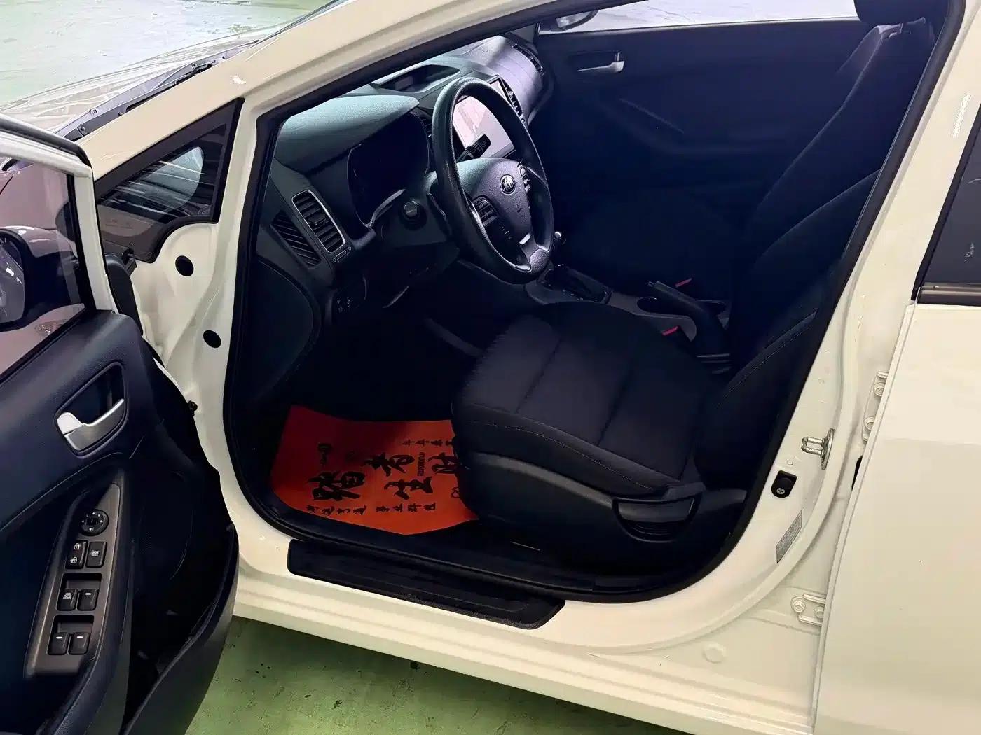 Kia K3 2015 1.6L Automatic GL — миниатюра 3