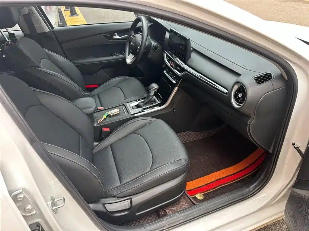 Kia K3 2021 1.5L CVT New Edition — миниатюра 11