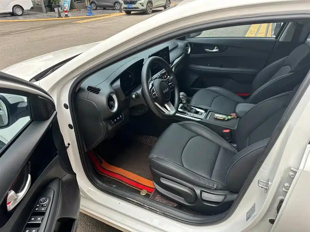 Kia K3 2021 1.5L CVT New Edition — миниатюра 8
