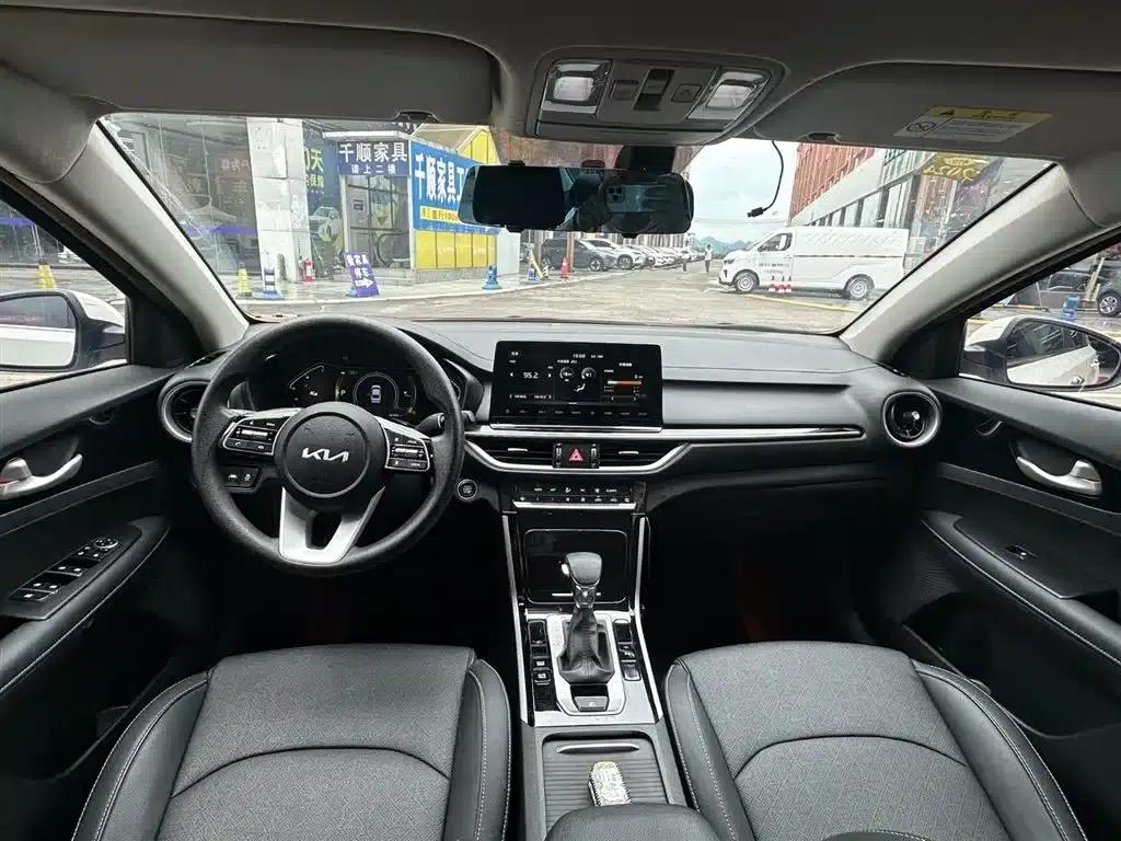 Kia K3 2021 1.5L CVT New Edition — миниатюра 10