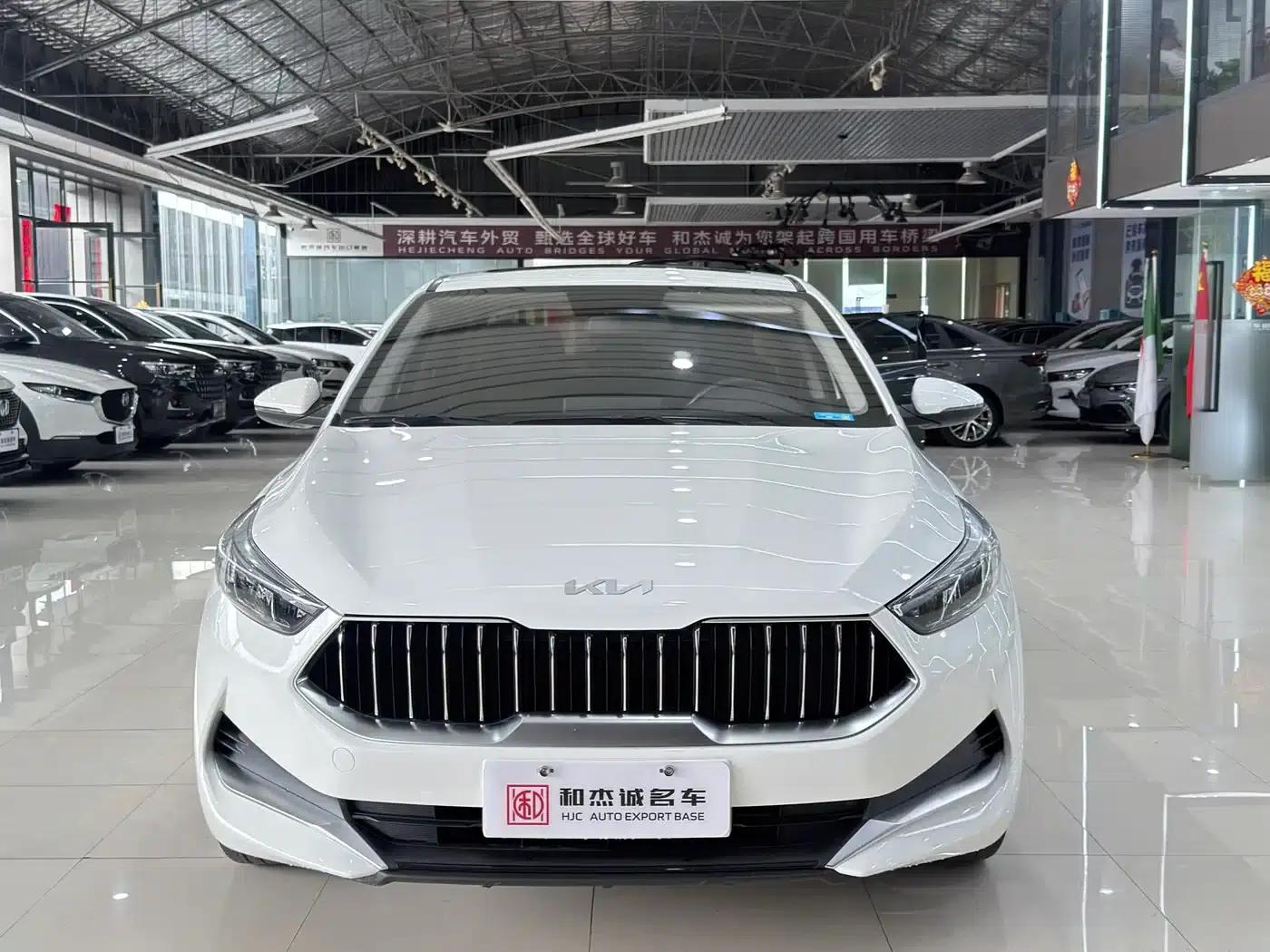 Kia K3 2021 1.5L CVT Fashion Edition — миниатюра 2