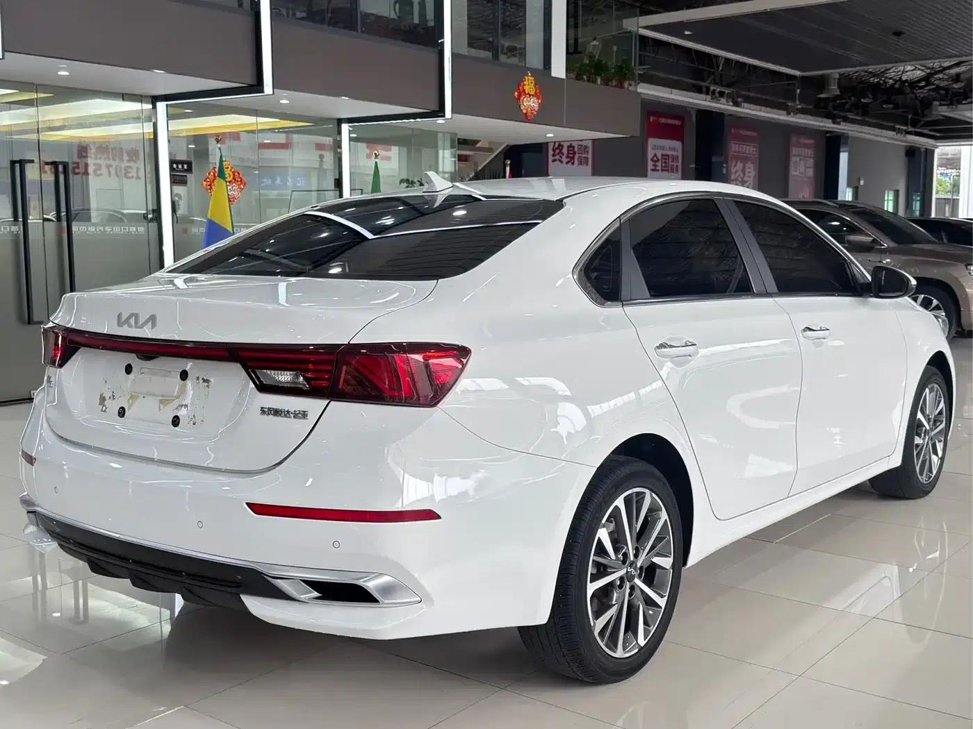 Kia K3 2021 1.5L CVT Fashion Edition — миниатюра 15