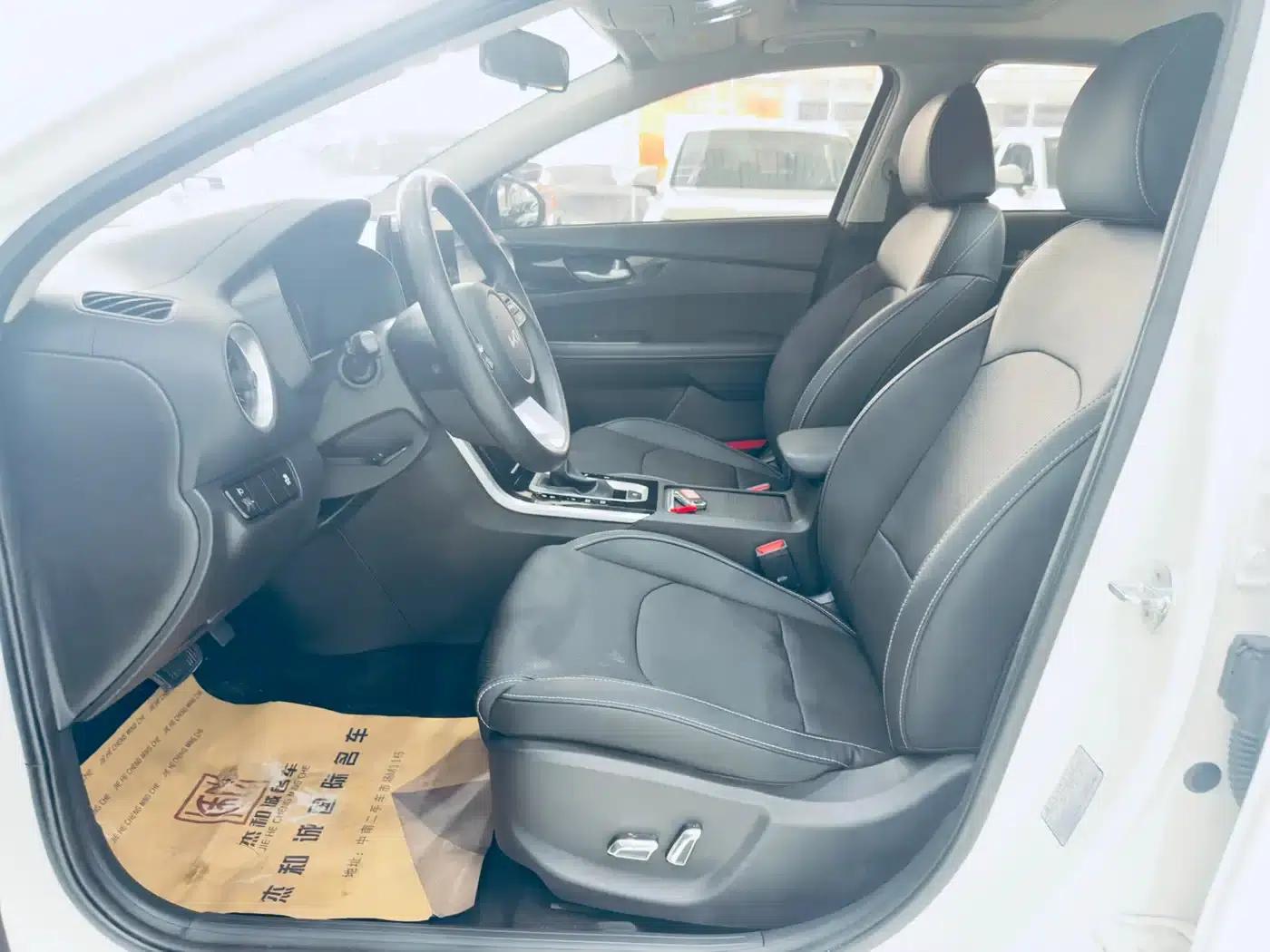 Kia K3 2021 1.5L CVT Fashion Edition — миниатюра 4