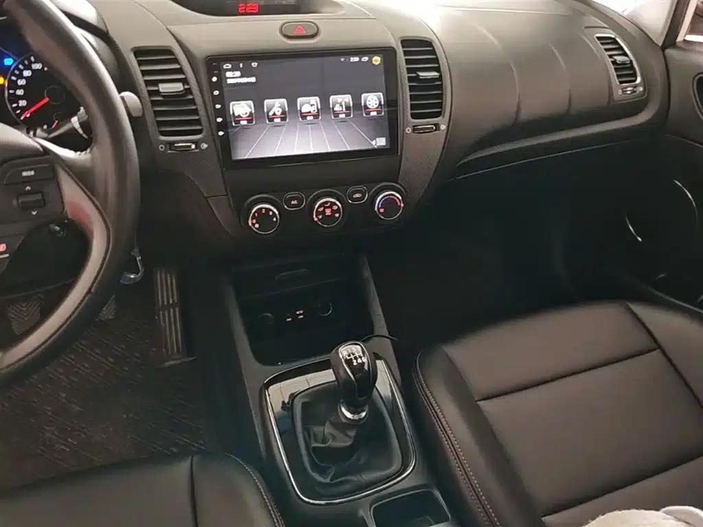 Kia K3 2016 1.6L Manual GLS — миниатюра 13