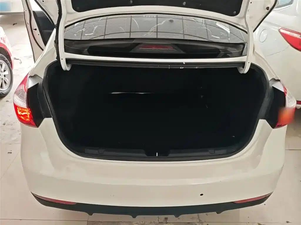 Kia K3 2016 1.6L Manual GLS — миниатюра 19