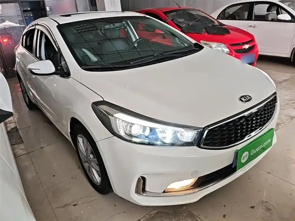 Kia K3 2016 1.6L Manual GLS — миниатюра 4