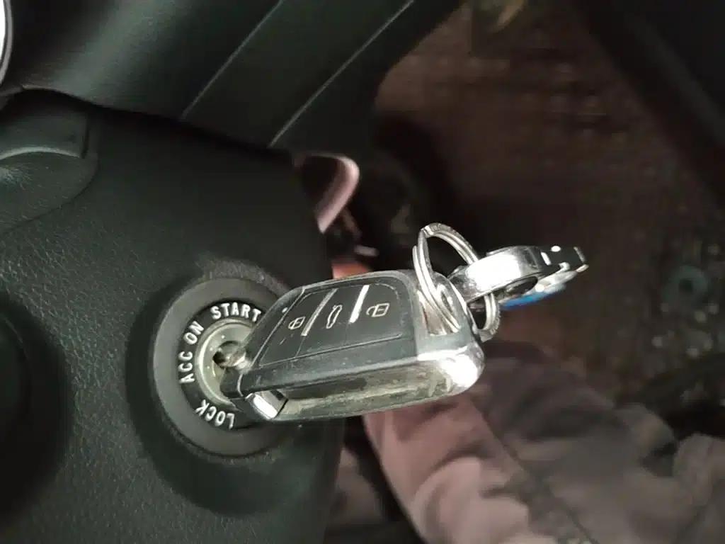 Kia K3 2016 1.6L Manual GLS — миниатюра 9