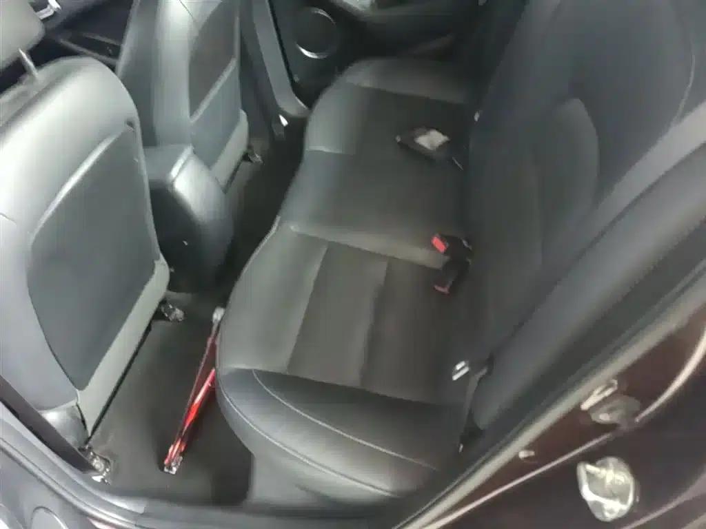 Kia K3 2017 1.6L Automatic 15th Anniversary Special Edition GLS — миниатюра 17