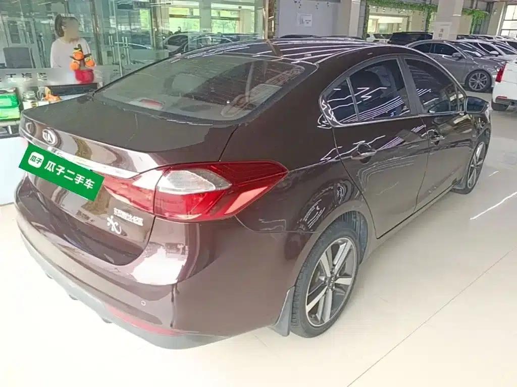 Kia K3 2017 1.6L Automatic 15th Anniversary Special Edition GLS — миниатюра 7