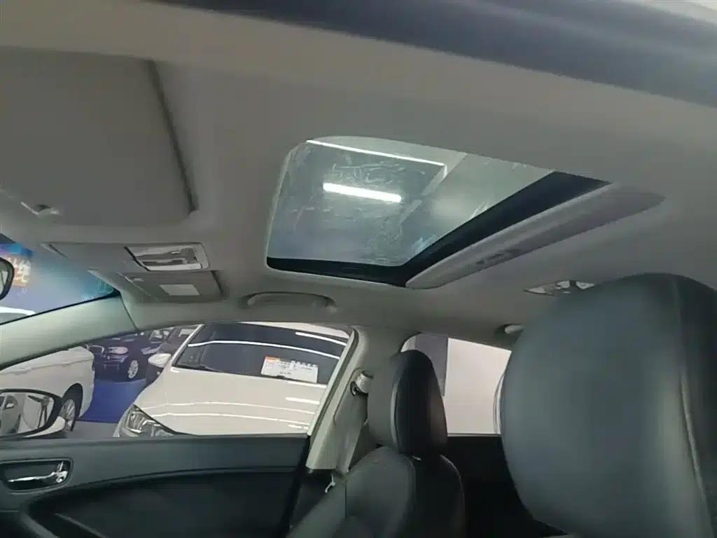 Kia K3 2015 1.6L Automatic DLX — миниатюра 18