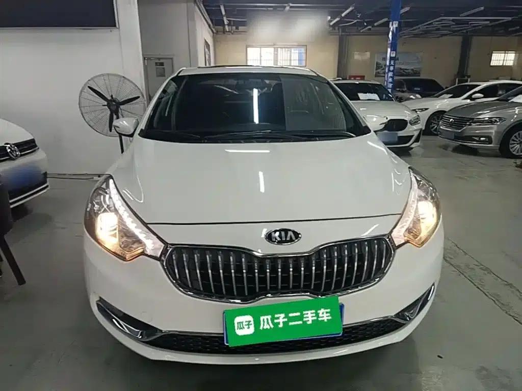 Kia K3 2015 1.6L Automatic DLX — миниатюра 3