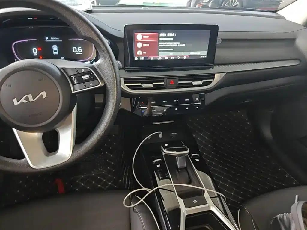 Kia K3 2024 1.5L CVT Comfort Edition — миниатюра 13