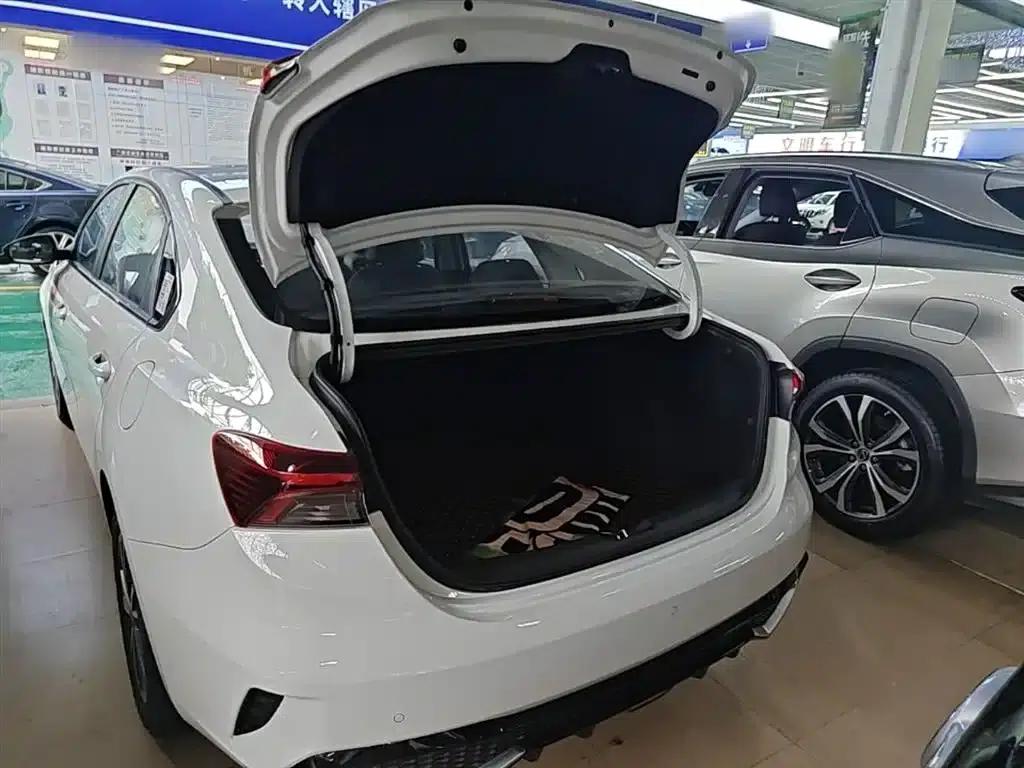 Kia K3 2024 1.5L CVT Comfort Edition — миниатюра 19