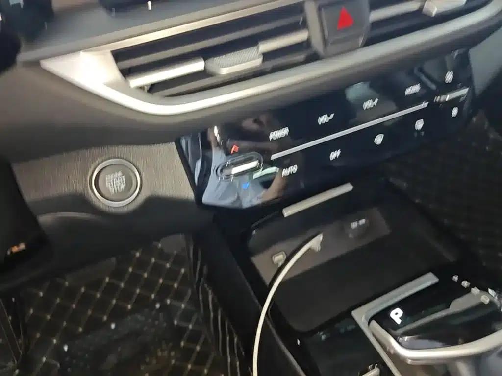 Kia K3 2024 1.5L CVT Comfort Edition — миниатюра 9