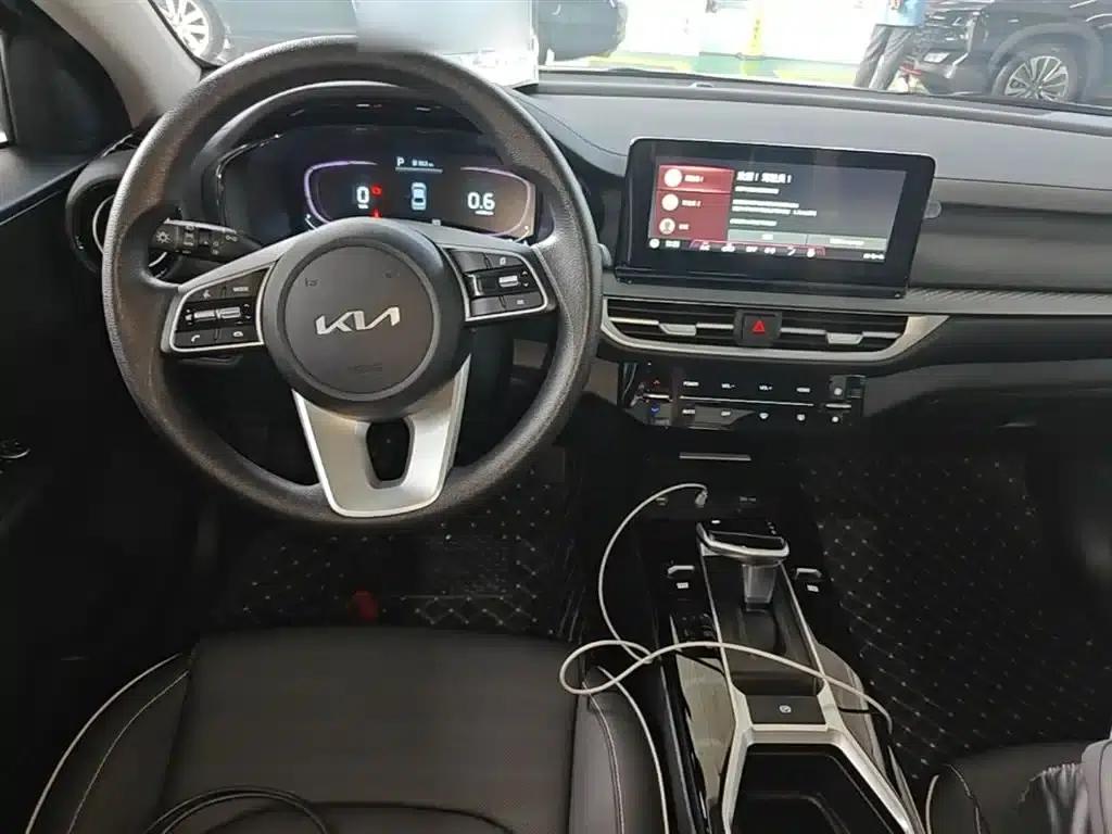 Kia K3 2024 1.5L CVT Comfort Edition — миниатюра 10