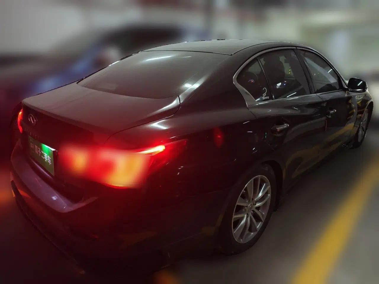Infiniti Q50 2014 3.7L Comfort Edition — миниатюра 6