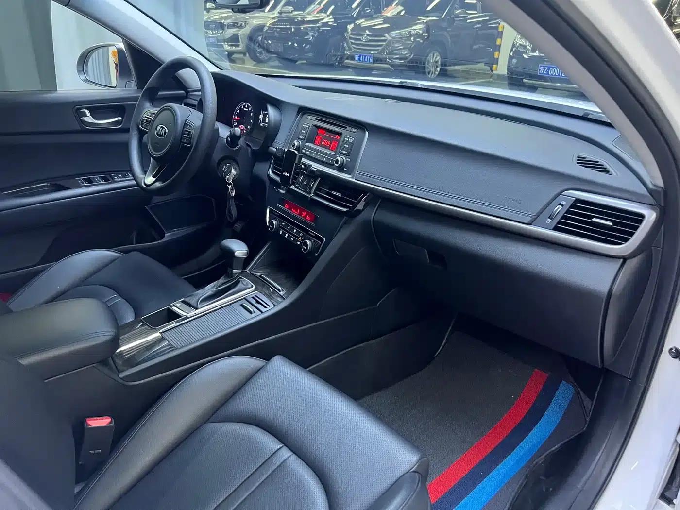 Kia K5 2016 2.0L Automatic GLS — миниатюра 11