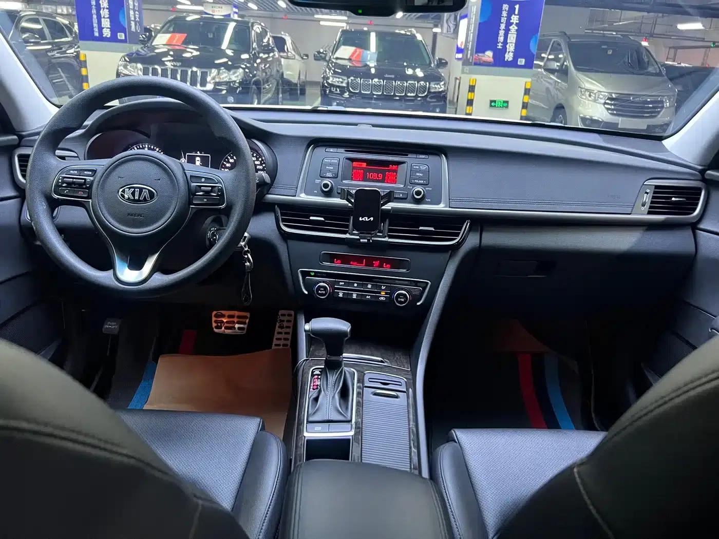 Kia K5 2016 2.0L Automatic GLS — миниатюра 14