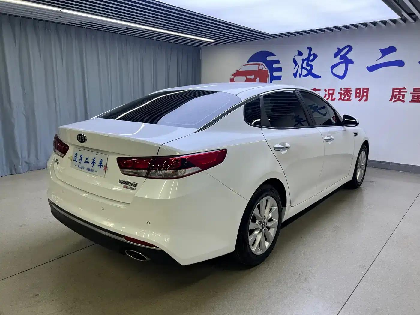 Kia K5 2016 2.0L Automatic GLS — миниатюра 17