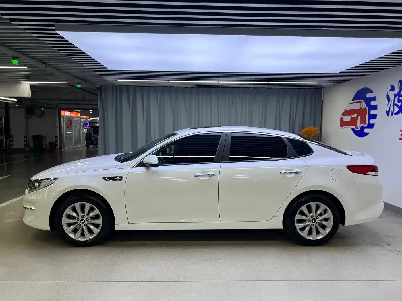 Kia K5 2016 2.0L Automatic GLS — миниатюра 4