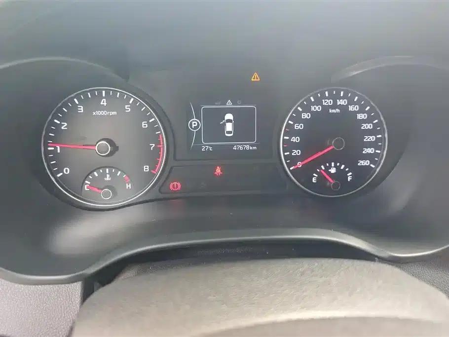 Kia K5 2016 2.0L Automatic GLS — миниатюра 14