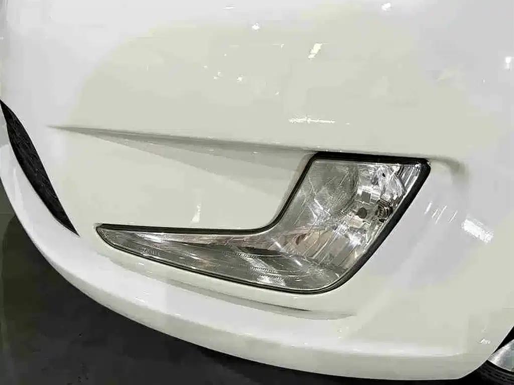 Kia K2 2012 Sedan 1.6L AT Premium Commemorative Edition — миниатюра 14