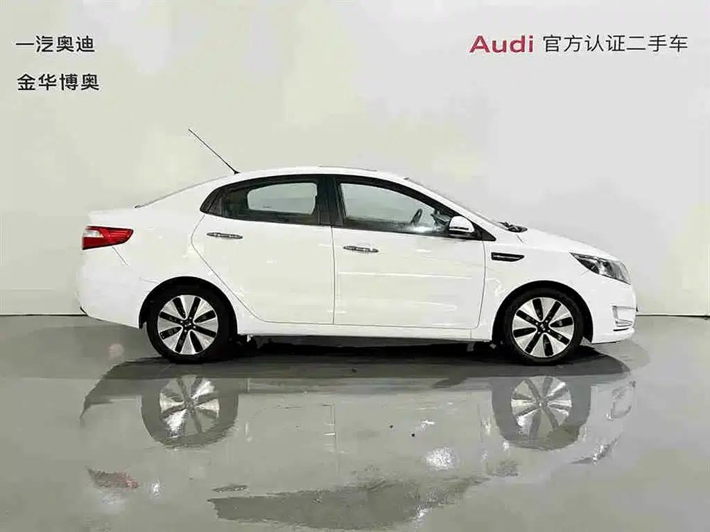 Kia K2 2012 Sedan 1.6L AT Premium Commemorative Edition — миниатюра 3