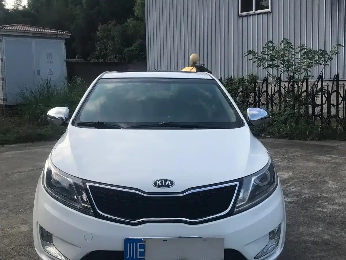 Kia K2 2012 Hatchback 1.6L AT Premium Commemorative Edition — миниатюра 5