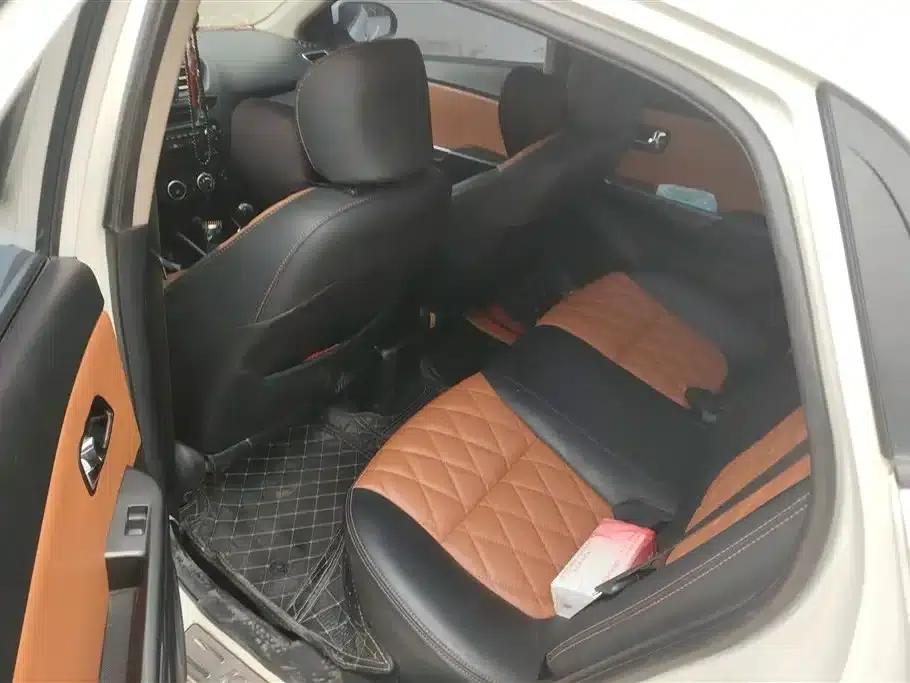 Kia K2 2012 Sedan 1.4L MT TOP Commemorative Edition — миниатюра 11