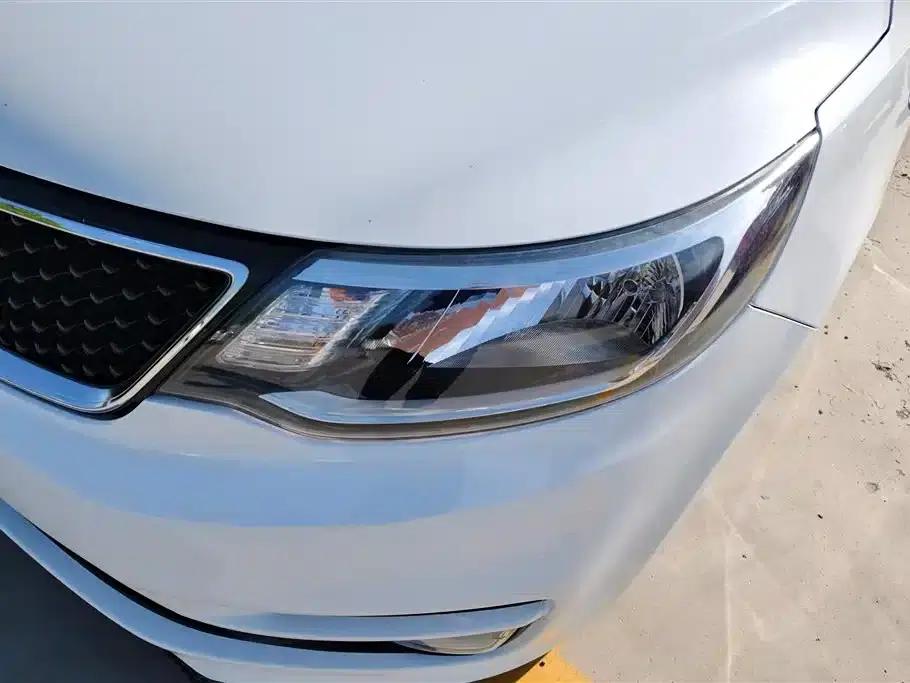 Kia K2 2015 Hatchback 1.4L AT GLS — миниатюра 5