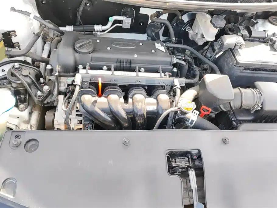Kia K2 2015 Hatchback 1.4L AT GLS — миниатюра 10