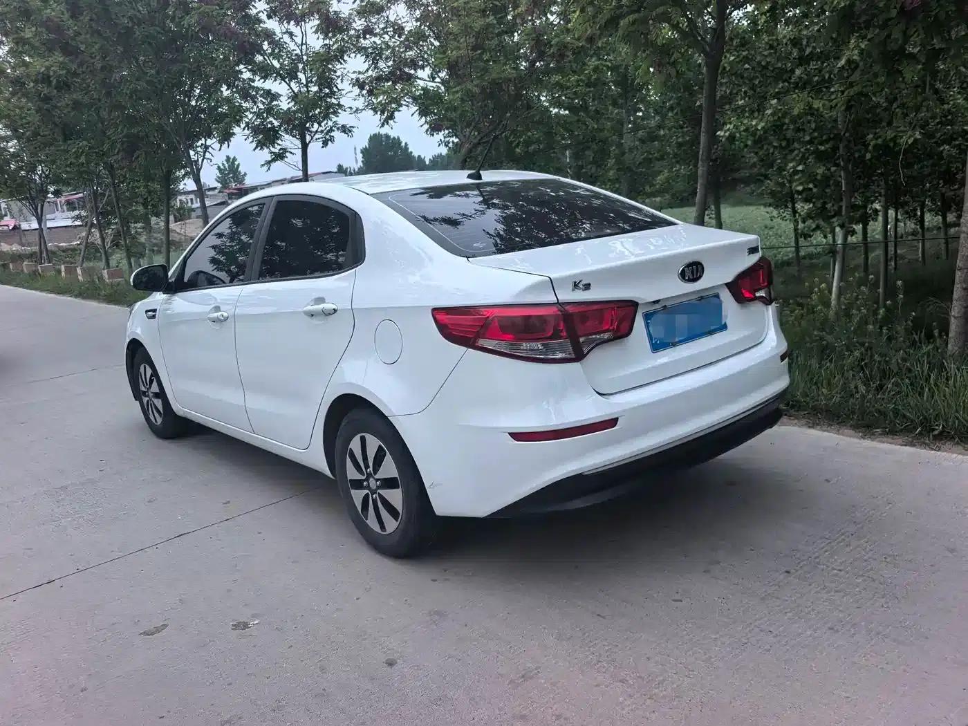 Kia K2 2015 Sedan 1.4L AT GLS — миниатюра 12