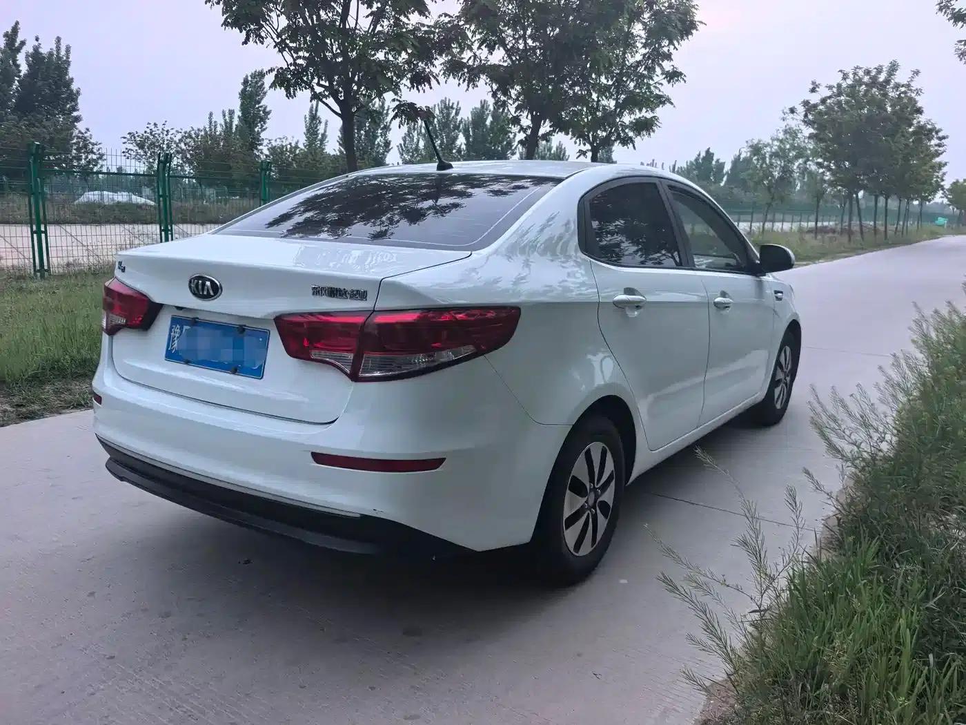 Kia K2 2015 Sedan 1.4L AT GLS — миниатюра 14