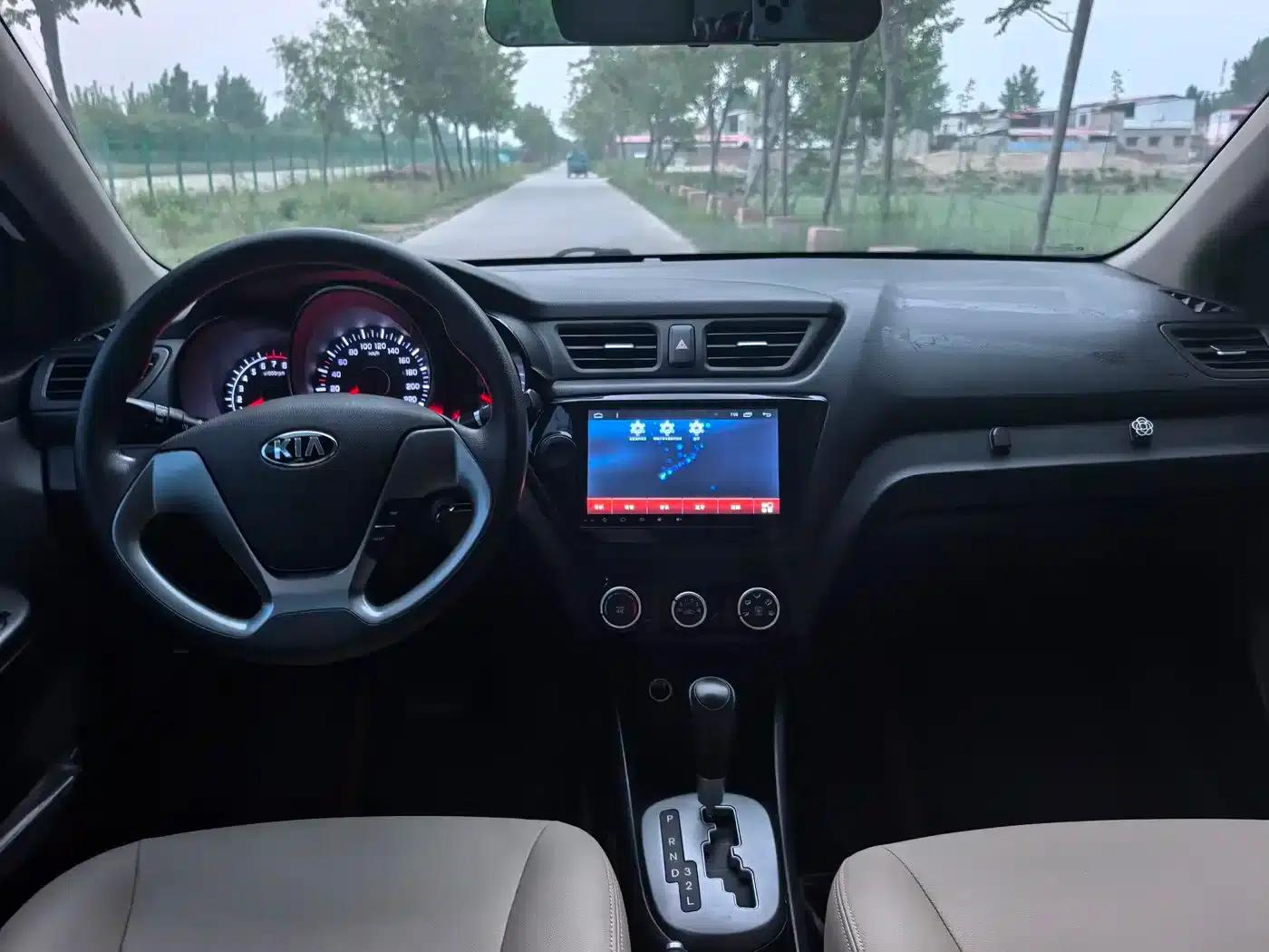 Kia K2 2015 Sedan 1.4L AT GLS — миниатюра 6