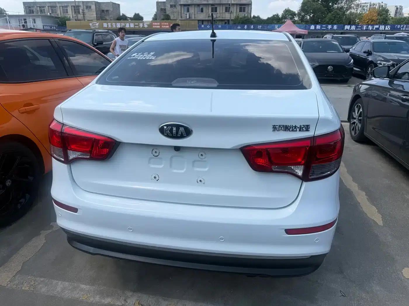 Kia K2 2017 Sedan 1.4L AT GLS — миниатюра 15