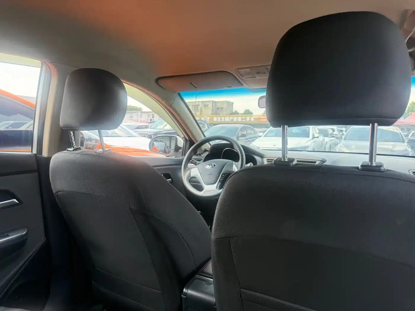Kia K2 2017 Sedan 1.4L AT GLS — миниатюра 9