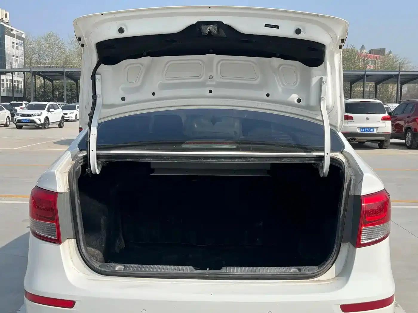 Kia K2 2015 Sedan 1.4L MT GLS — миниатюра 14