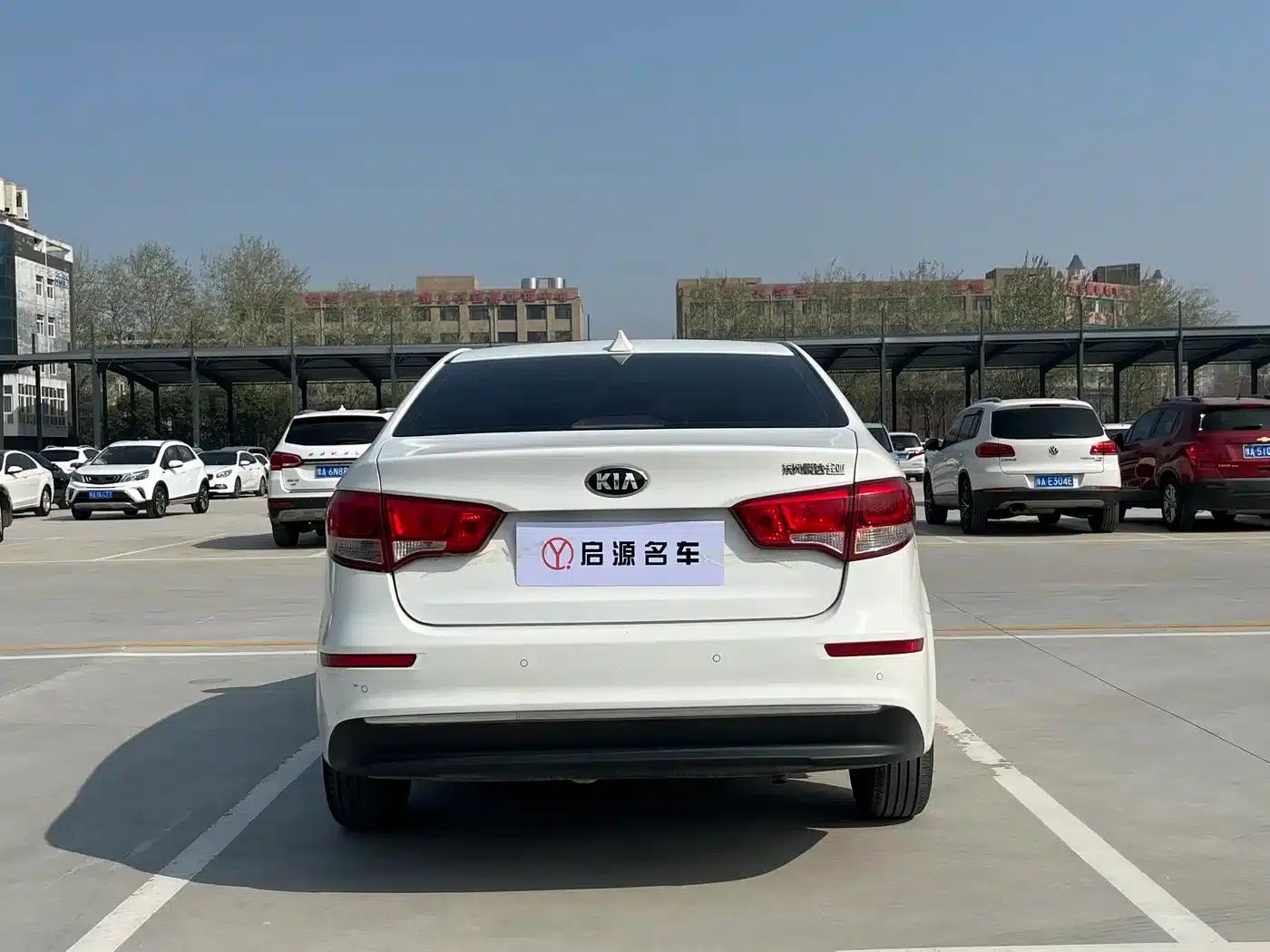 Kia K2 2015 Sedan 1.4L MT GLS — миниатюра 16