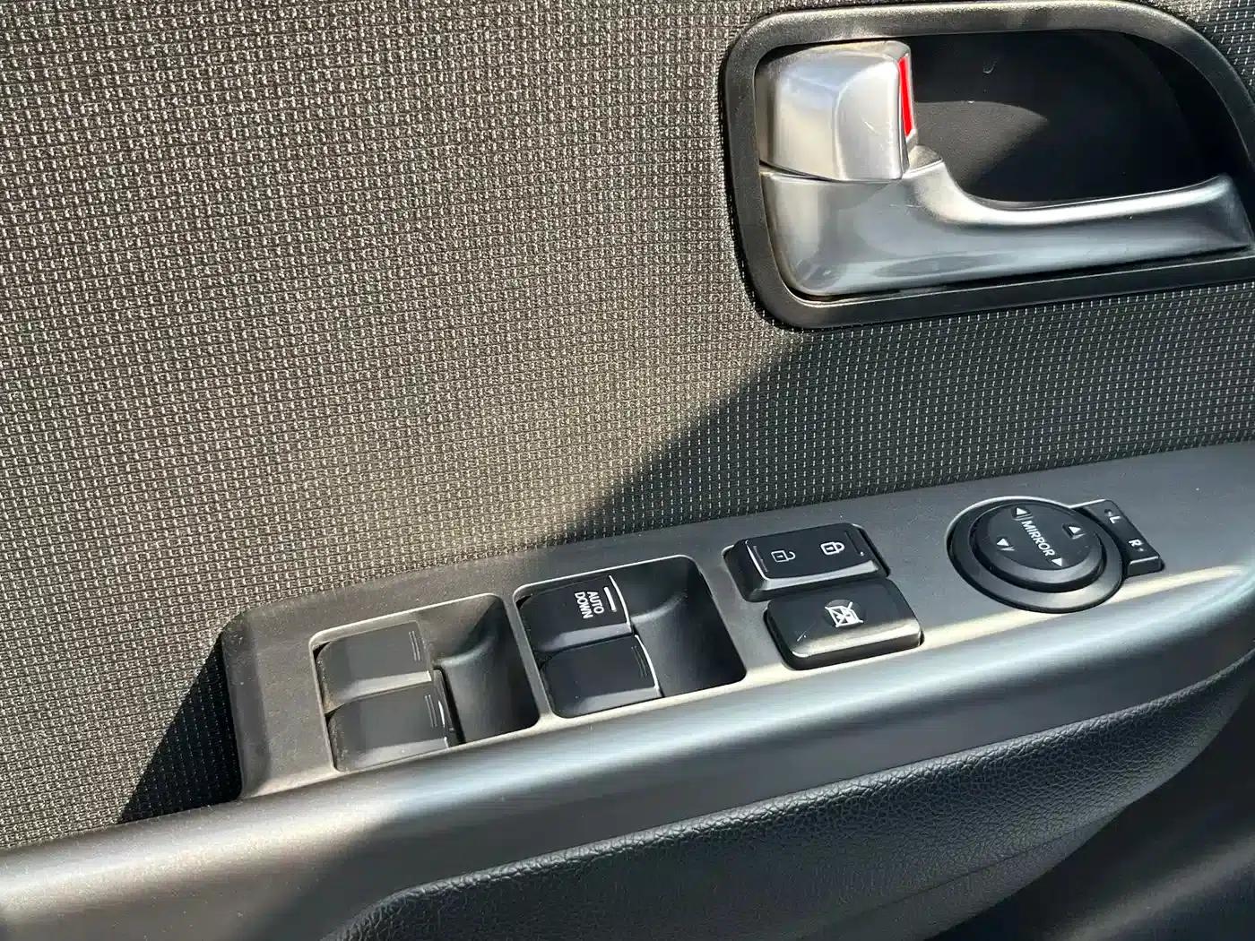 Kia K2 2015 Sedan 1.4L MT GLS — миниатюра 10