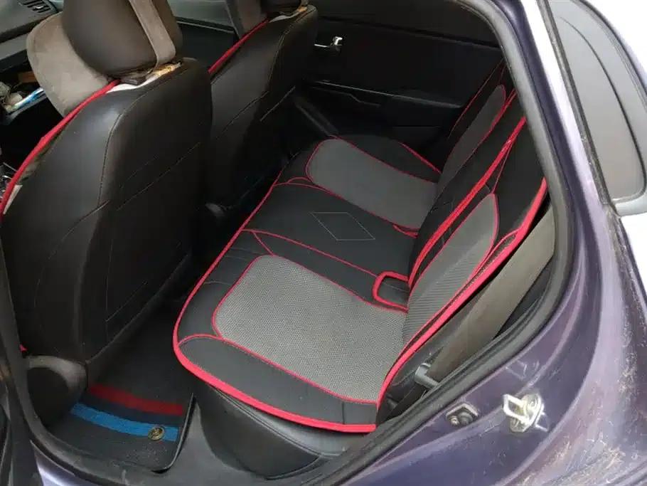 Kia K2 2011 Sedan 1.6L AT Premium — миниатюра 11