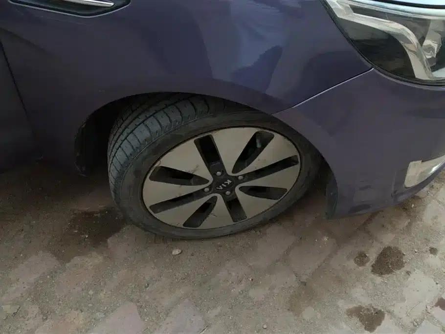 Kia K2 2011 Sedan 1.6L AT Premium — миниатюра 6
