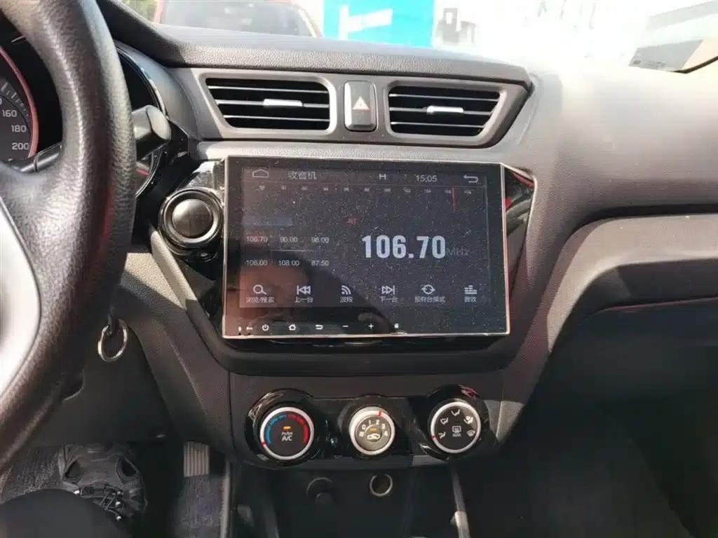 Kia K2 2012 Sedan 1.4L AT GLS Anniversary Edition — миниатюра 13