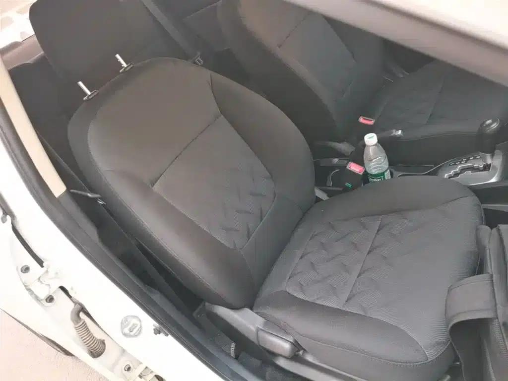 Kia K2 2012 Sedan 1.4L AT GLS Anniversary Edition — миниатюра 25