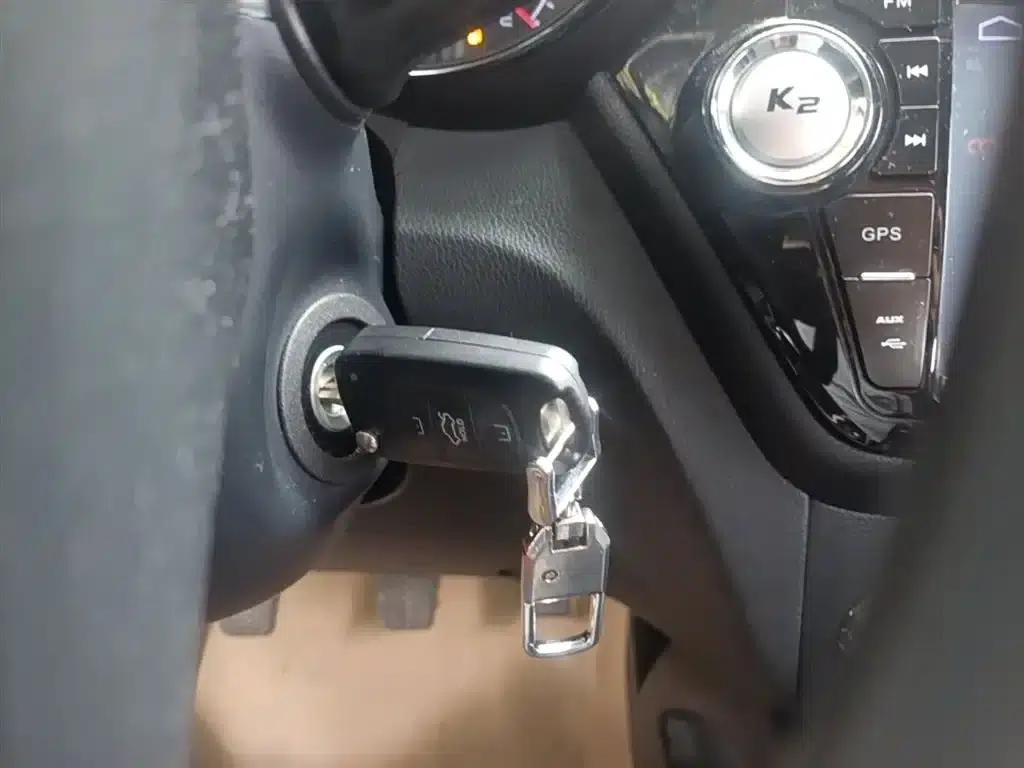 Kia K2 2015 Sedan 1.4L MT GLS — миниатюра 15