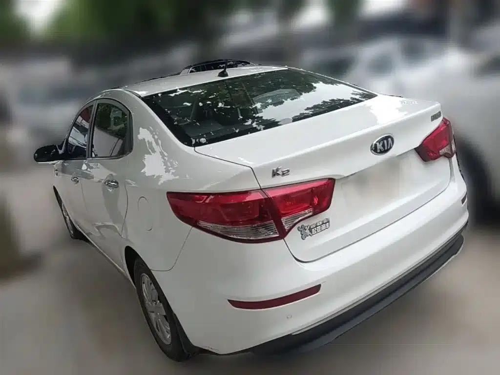 Kia K2 2015 Sedan 1.4L MT GLS — миниатюра 9
