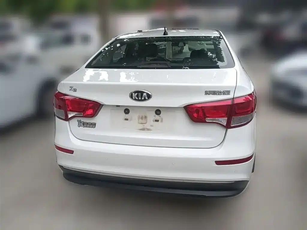 Kia K2 2015 Sedan 1.4L MT GLS — миниатюра 10