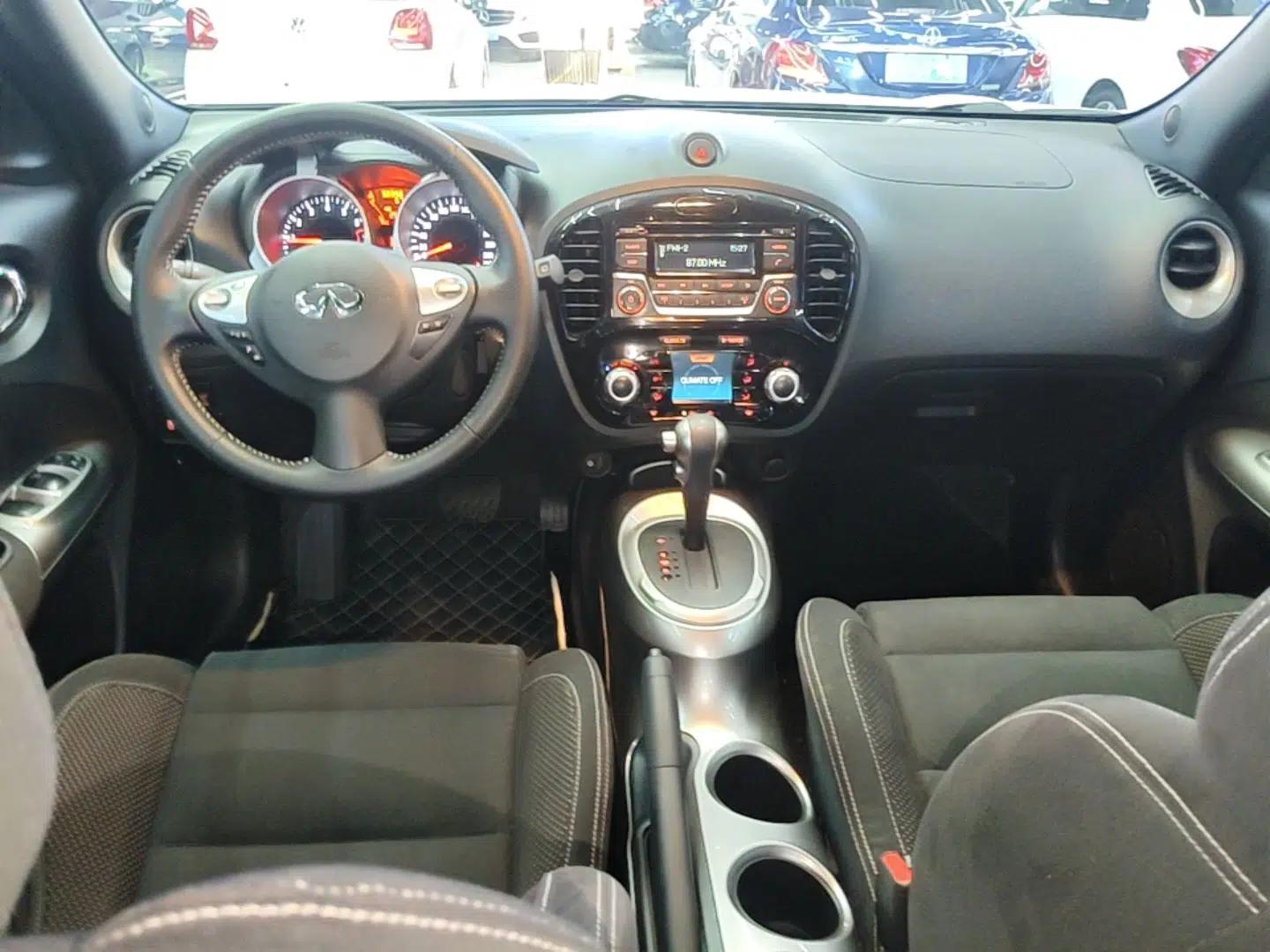 Infiniti ESQ 2014 1.6L Spontaneous Edition — миниатюра 12