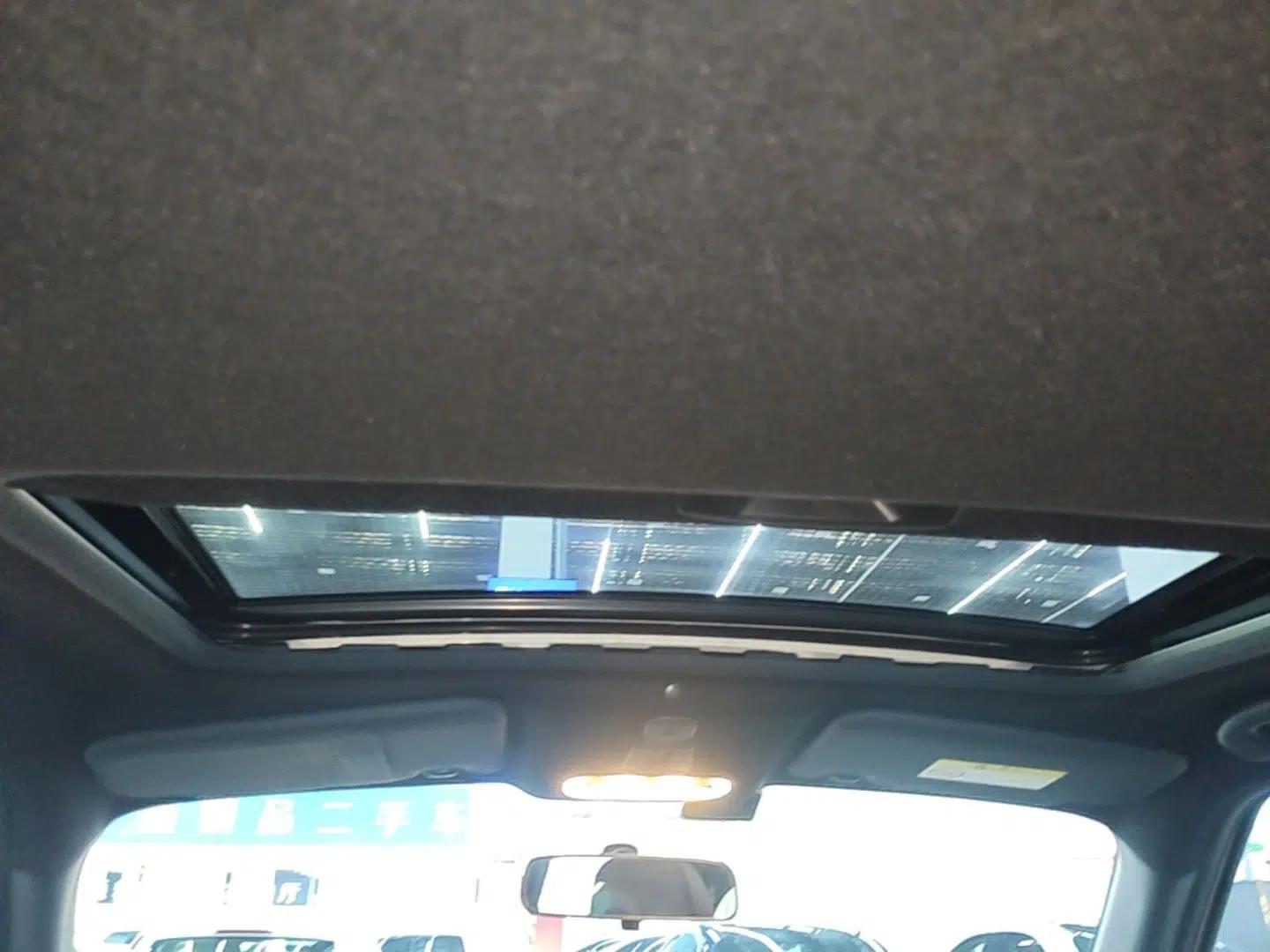 Infiniti ESQ 2014 1.6L Spontaneous Edition — миниатюра 20