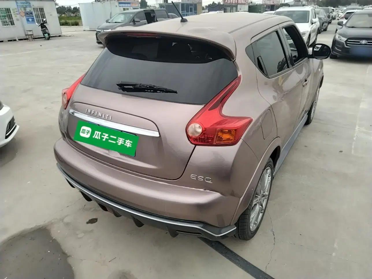 Infiniti ESQ 2014 1.6L Spontaneous Edition — миниатюра 6